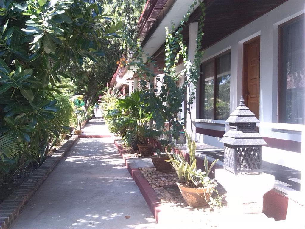Lawkanat Hotel Баган Екстериор снимка