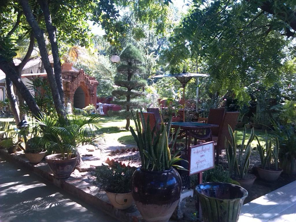 Lawkanat Hotel Баган Екстериор снимка