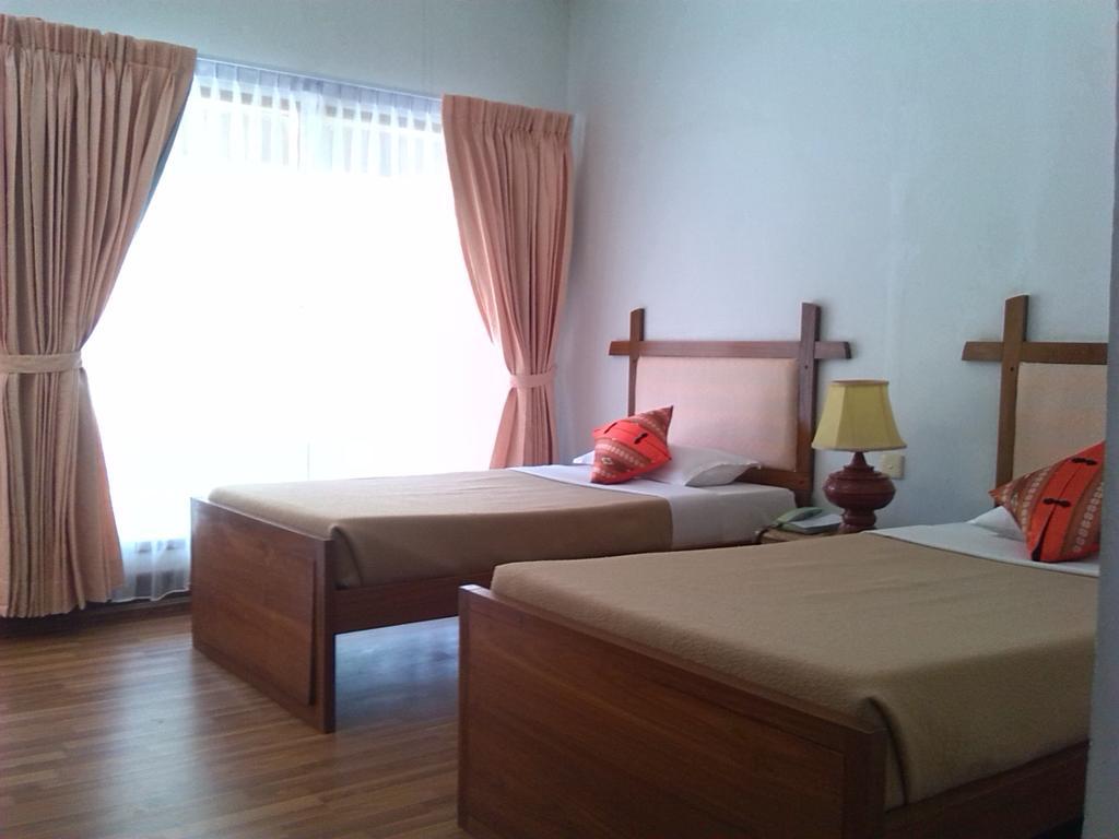 Lawkanat Hotel Баган Екстериор снимка