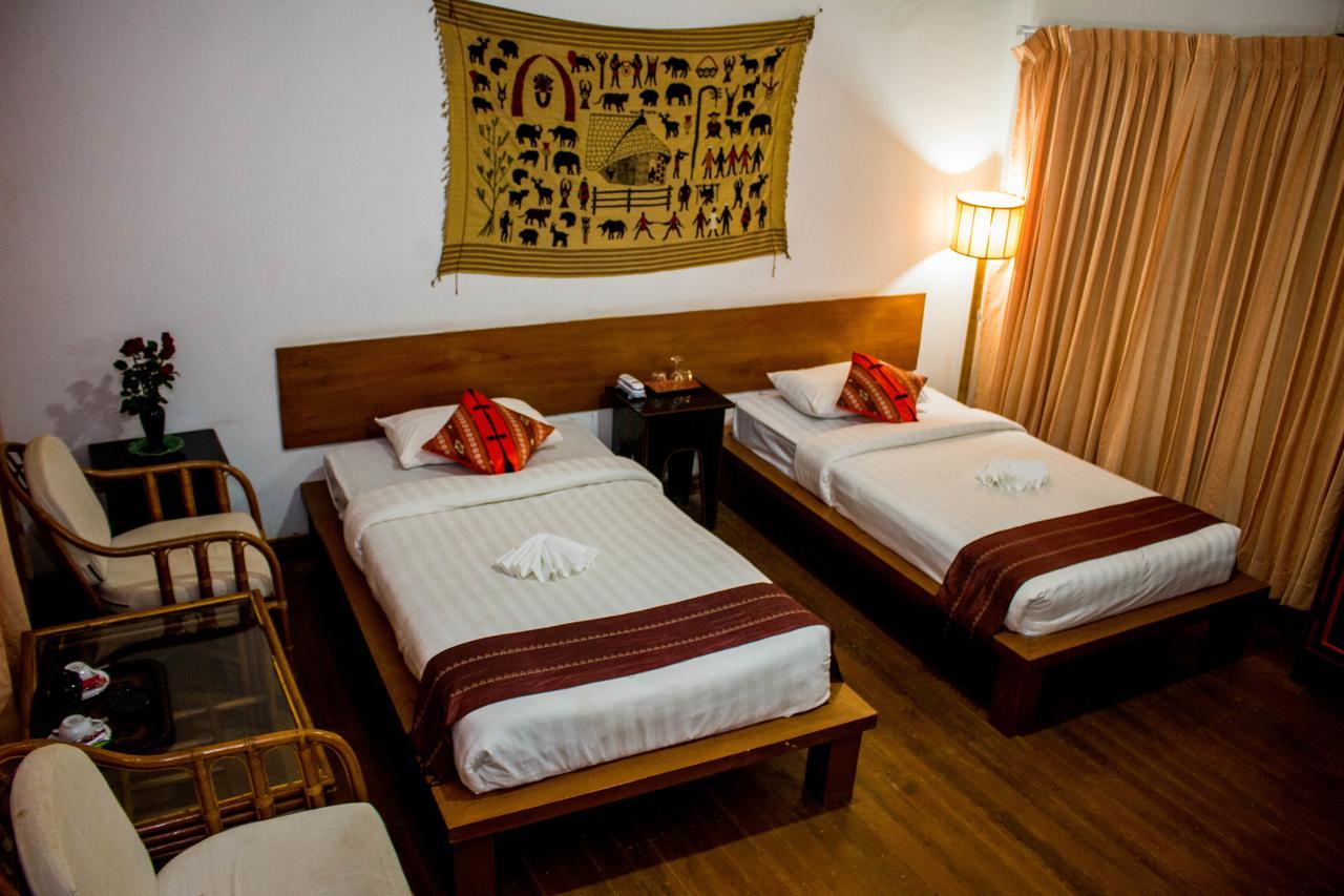Lawkanat Hotel Баган Екстериор снимка